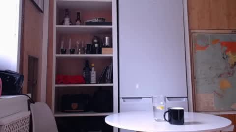 Snapshot of lola_dinky chatting on March 6, 12:01 pm Lola online show from March 6, 12:01 pm