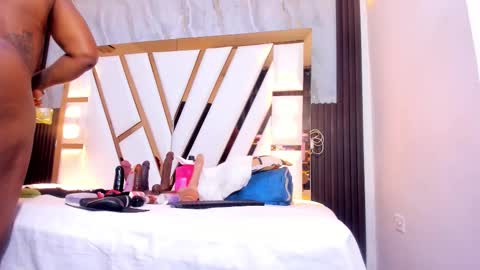 Snapshot of lola_hornei chatting on October 21, 11:22 am Lola online show from October 21, 11:22 am