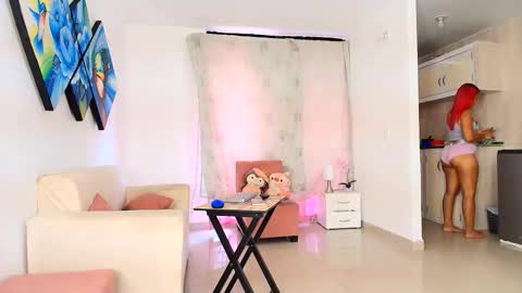 Snapshot of lola_lustrum chatting on May 17, 3:41 pm lola_lustrum online show from May 17, 3:41 pm