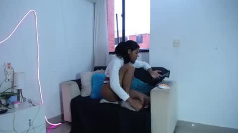 Snapshot of lola_lustrum chatting on July 23, 4:16 pm lola_lustrum online show from July 23, 4:16 pm