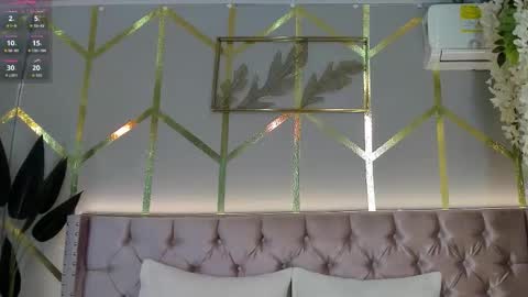 lola_saenz__ online show from March 1, 11:45 am