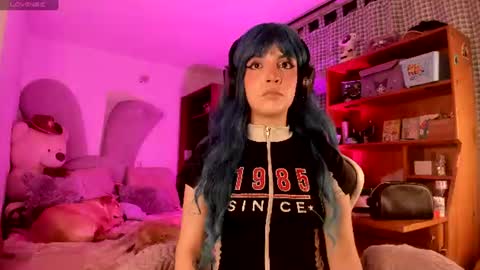 Snapshot of lolaa_bunnyy chatting on June 14, 4:03 am Lola Bunny online show from June 14, 4:03 am