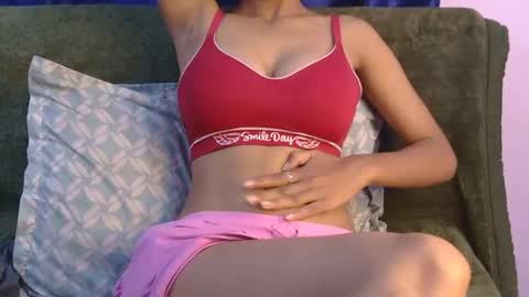 Snapshot of lolaa_darling chatting on June 3, 12:08 pm lolaa online show from June 3, 12:08 pm