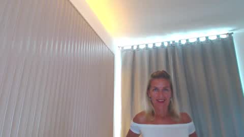 Lola online show from December 4, 6:55 am