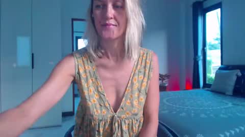 Lola online show from March 14, 11:54 pm