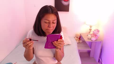 lolaandcamille online show from November 13, 6:51 pm