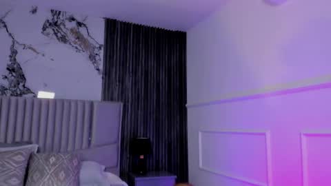 Snapshot of lolaangellx chatting on May 16, 12:18 am Lola Angel online show from May 16, 12:18 am