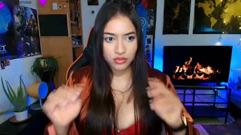 Snapshot of lolaasmith_21 chatting on May 6, 8:58 pm lolaasmith_21 online show from May 6, 8:58 pm