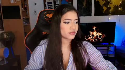 Snapshot of lolaasmith_21 chatting on May 18, 7:31 pm lolaasmith_21 online show from May 18, 7:31 pm