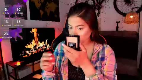 Snapshot of lolaasmith_21 chatting on June 10, 7:46 pm lolaasmith_21 online show from June 10, 7:46 pm