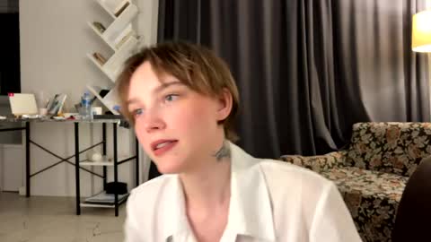 Snapshot of lolaatatee chatting on June 5, 5:40 pm lolaatatee online show from June 5, 5:40 pm