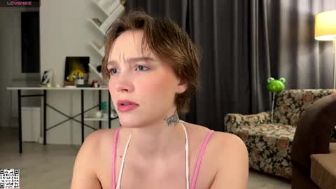 lolaatatee online show from July 4, 8:04 pm