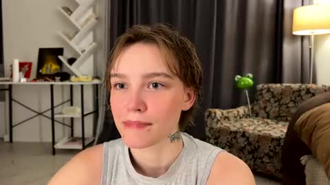 lolaatatee online show from July 23, 6:17 pm