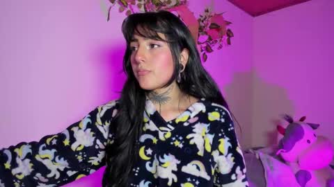 Snapshot of lolaleah_ chatting on February 26, 3:16 am Lola online show from February 26, 3:16 am