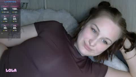 Snapshot of lolalibellule chatting on October 27, 10:47 pm Lola online show from October 27, 10:47 pm