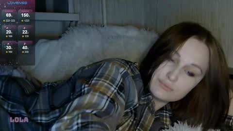 Snapshot of lolalibellule chatting on November 7, 12:43 am Lola online show from November 7, 12:43 am