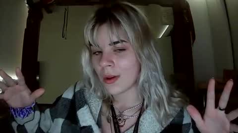 Snapshot of lolalixx6969 chatting on December 15, 11:36 am Lola Lixx online show from December 15, 11:36 am