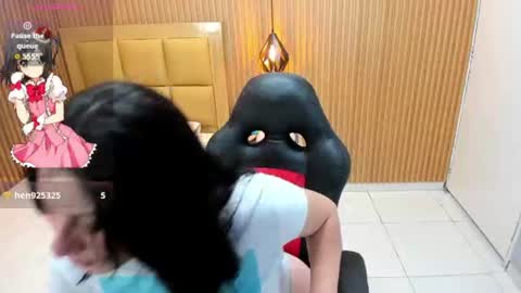 Snapshot of lolamaxi chatting on July 18, 3:00 am LOLA online show from July 18, 3:00 am
