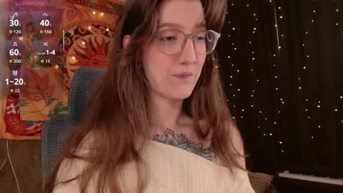 Snapshot of lolami_ chatting on June 3, 7:33 am lolami_ online show from June 3, 7:33 am
