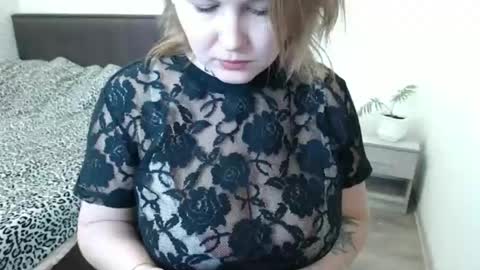 kiss online show from February 18, 10:00 am