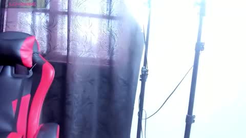 Snapshot of lolasweett_ chatting on November 10, 2:16 pm lolasweett_ online show from November 10, 2:16 pm