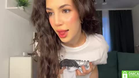 Snapshot of lolateasex chatting on May 8, 11:48 am lolateasex online show from May 8, 11:48 am