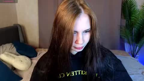 Lola online show from January 17, 9:25 am