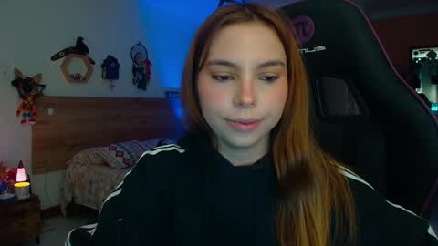 Snapshot of lolaverse chatting on January 14, 7:08 pm Lola doll online show from January 14, 7:08 pm