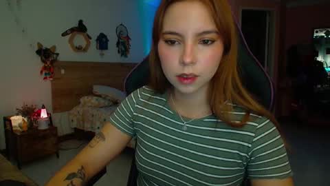 Snapshot of lolaverse chatting on January 18, 8:56 pm Lola doll online show from January 18, 8:56 pm