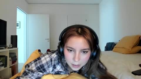 Snapshot of lolaverse chatting on April 13, 3:06 pm Lola doll online show from April 13, 3:06 pm
