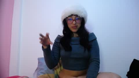 Snapshot of lolitabitchhorney_ chatting on January 16, 4:17 am Lolita online show from January 16, 4:17 am