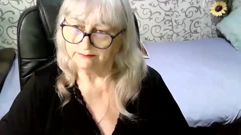 LolkaAlyss online show from November 6, 8:21 pm