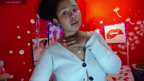 Snapshot of lollita_little chatting on November 19, 3:01 pm lollita_little online show from November 19, 3:01 pm