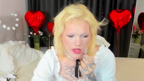 lollita online show from February 15, 7:51 am