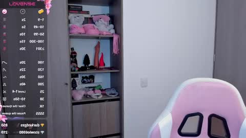 Snapshot of lolly_js_ chatting on January 12, 6:49 am Lolly online show from January 12, 6:49 am