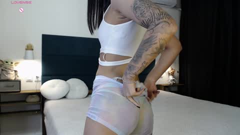 lolly_turner online show from January 28, 2:11 am