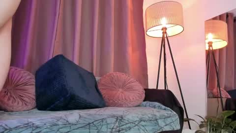 Lolly online show from May 23, 3:12 am