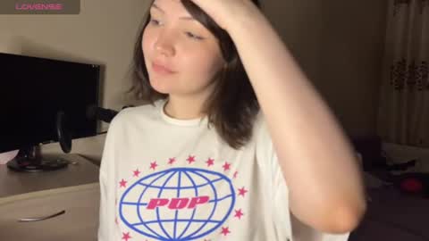 lola online show from July 24, 9:02 pm
