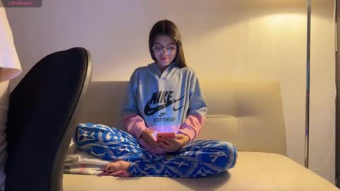 Snapshot of loly_pop_1 chatting on September 17, 6:37 am loly pop 1 online show from September 17, 6:37 am