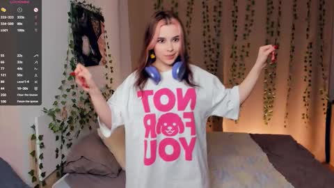 Lona online show from January 13, 7:08 pm