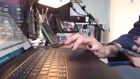 Snapshot of london_lad_101 chatting on March 6, 10:01 am london_lad_101 online show from March 6, 10:01 am