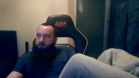 london_man1988 online show from January 26, 8:34 pm