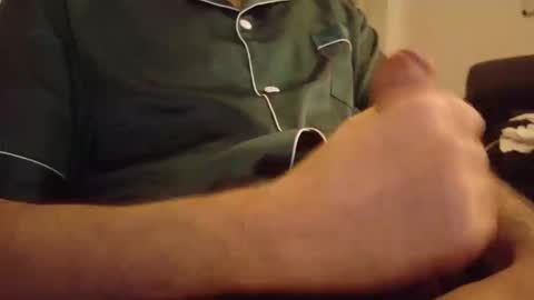 londonboy918070 online show from March 18, 5:21 am