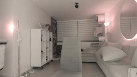 Snapshot of lonelly_lolly98 chatting on February 8, 2:58 am SABRINA online show from February 8, 2:58 am