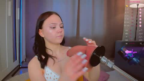 Snapshot of loney__tunes chatting on May 12, 5:59 am Shy EvaStreams are everyday 9 AM - 3 PM GMT 3 online show from May 12, 5:59 am