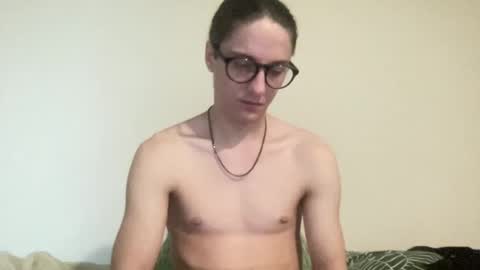 Snapshot of longdickelijah chatting on November 15, 10:45 am longdickelijah online show from November 15, 10:45 am