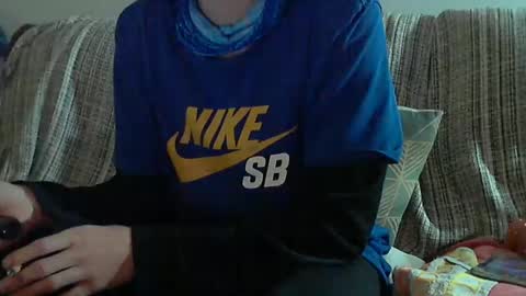 Snapshot of longnight5 chatting on December 7, 10:17 pm Alejandro Rulitos Twitter longnight55 Intagram 5longnight5 online show from December 7, 10:17 pm