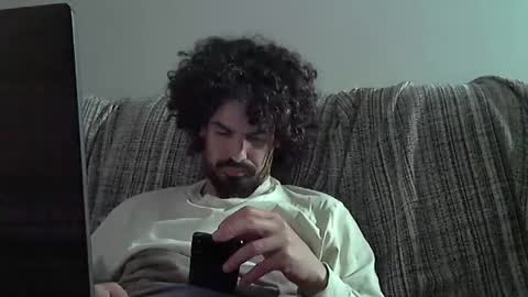 Snapshot of longnight5 chatting on January 23, 6:45 pm Alejandro Rulitos Twitter longnight55 Intagram 5longnight5 online show from January 23, 6:45 pm