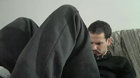 Snapshot of longnight5 chatting on January 27, 12:05 pm Alejandro Rulitos Twitter longnight55 Intagram 5longnight5 online show from January 27, 12:05 pm