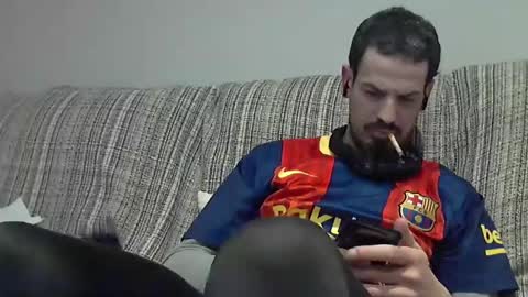 Snapshot of longnight5 chatting on February 4, 7:33 pm Alejandro Rulitos Twitter longnight55 Intagram 5longnight5 online show from February 4, 7:33 pm